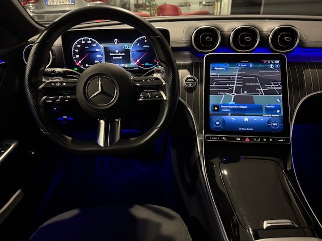 MERCEDES-BENZ C 220 usata, con Chiusura centralizzata
