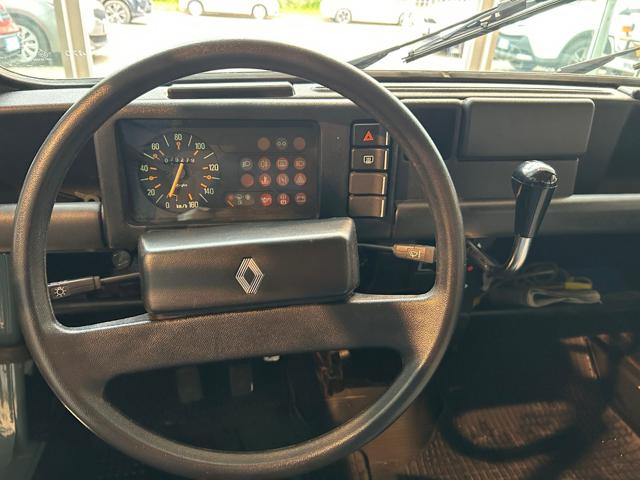 RENAULT R 4 usata 8