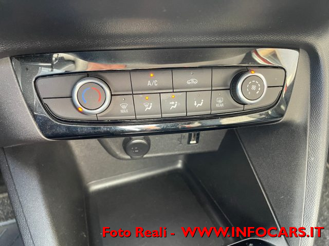 OPEL Corsa usata, con Touch screen