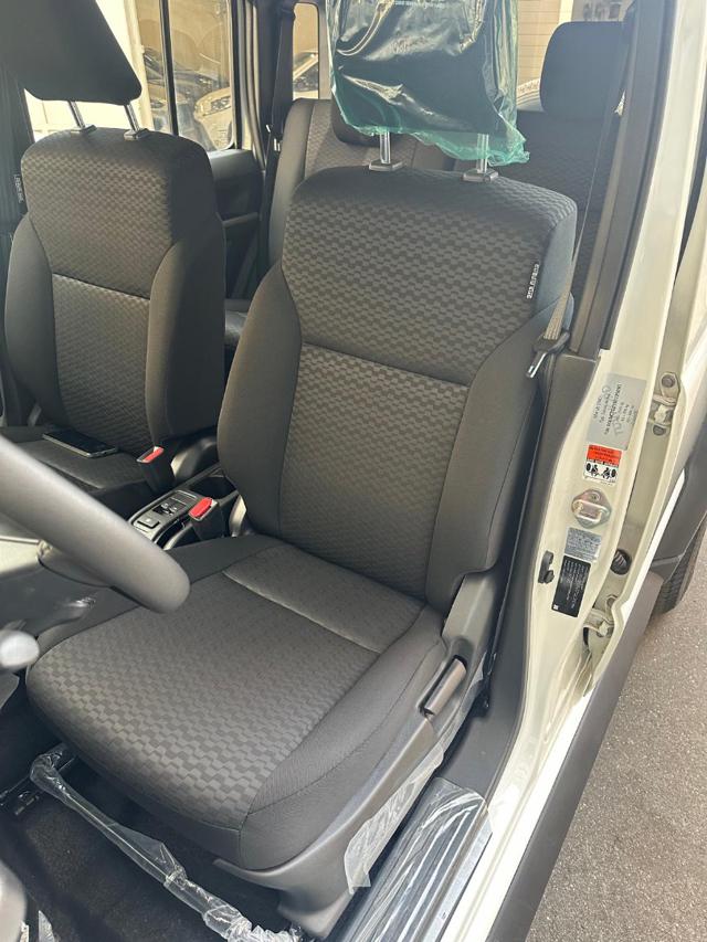 SUZUKI Jimny usata, con Touch screen