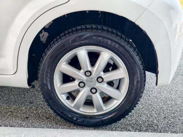 DAIHATSU Sirion usata, con Cerchi in lega