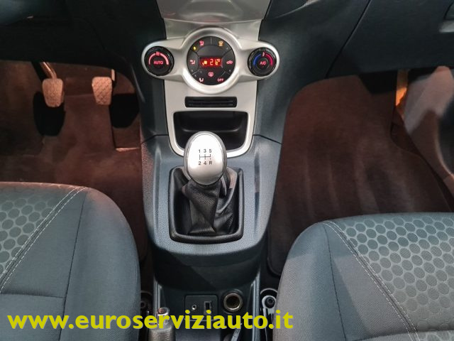 FORD Fiesta usata, con Specchietti laterali elettrici