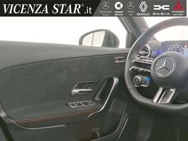 MERCEDES-BENZ A 200 usata, con Controllo automatico clima
