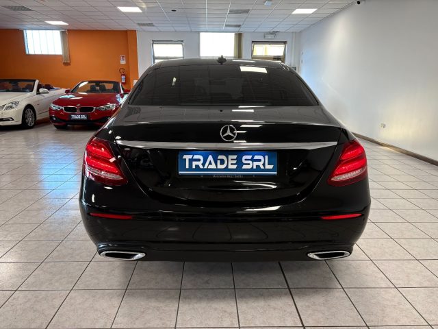 MERCEDES-BENZ E 200 usata, con Boardcomputer