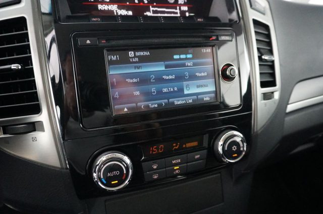 MITSUBISHI Pajero usata, con Touch screen