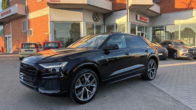 AUDI Q8 usata, con Autoradio