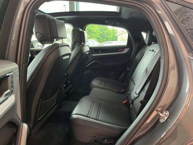 PORSCHE Cayenne usata, con Alzacristalli elettrici
