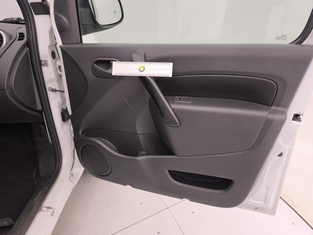 RENAULT Kangoo usata 46