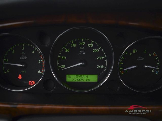 JAGUAR XJ usata 12
