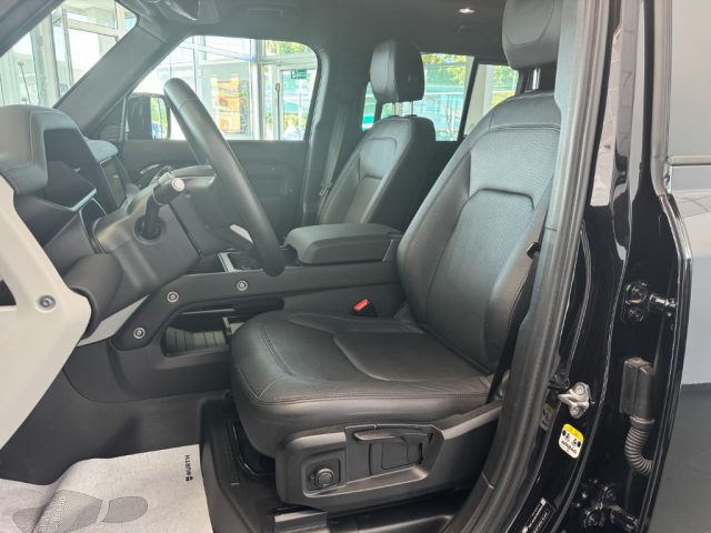 LAND ROVER Defender usata, con Boardcomputer