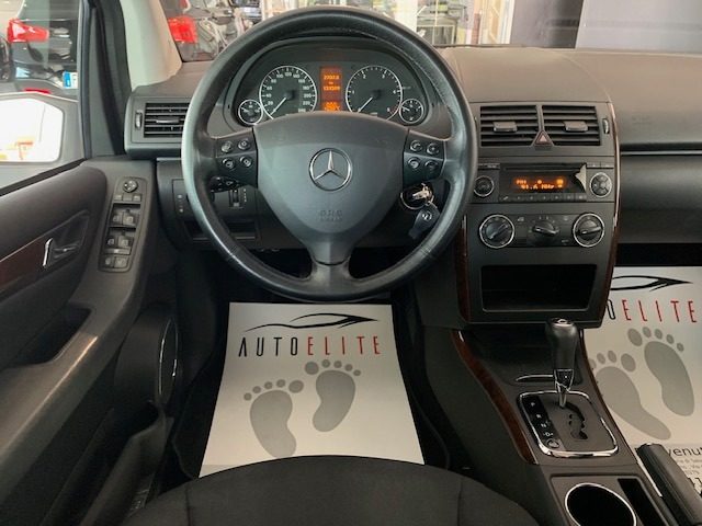 MERCEDES-BENZ A 180 usata 9