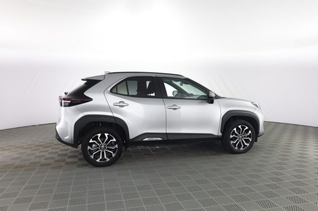 TOYOTA Yaris Cross usata 2