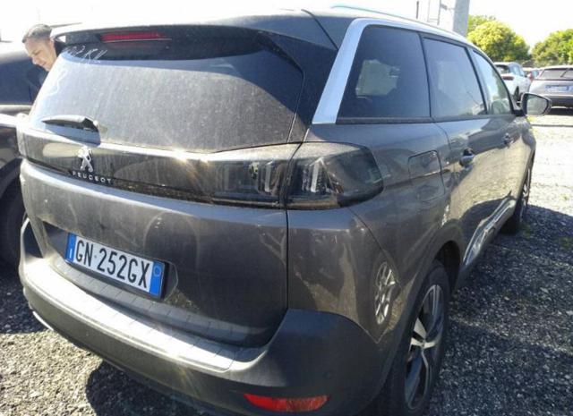 PEUGEOT 5008 usata, con Airbag Passeggero