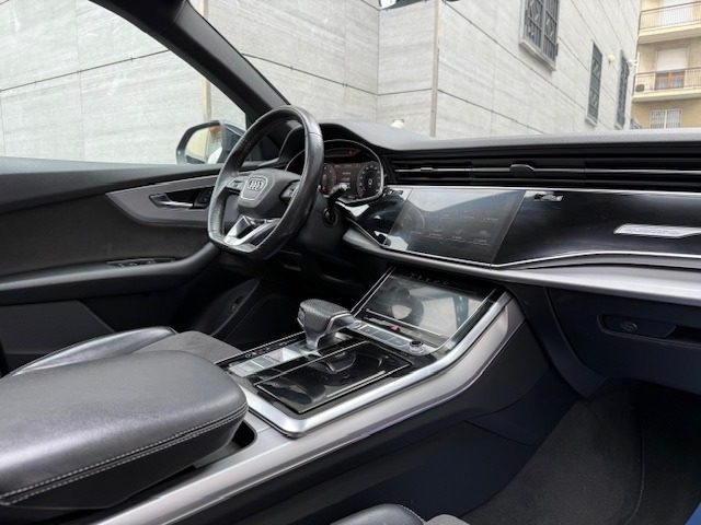 AUDI Q8 usata, con Controllo trazione