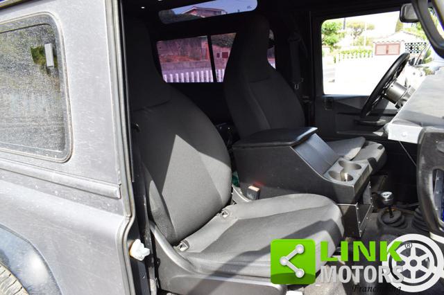 LAND ROVER Defender usata 6