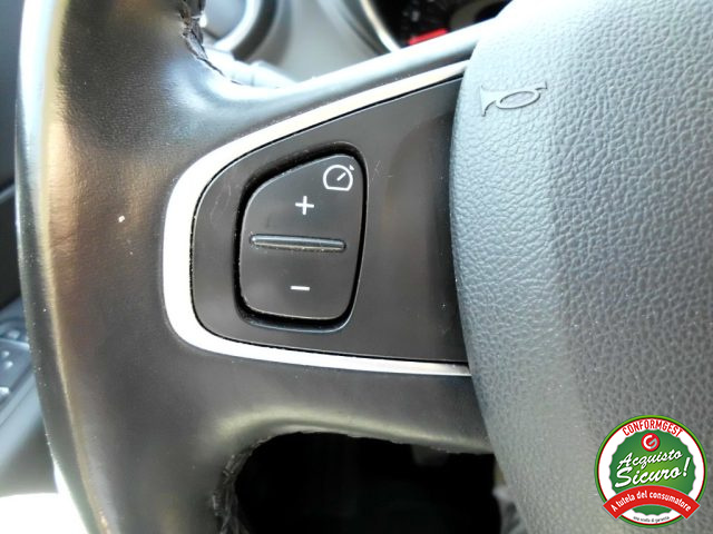 RENAULT Captur usata, con USB