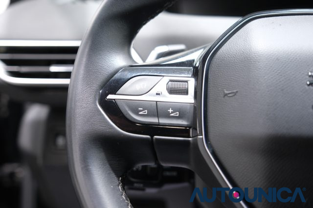 PEUGEOT 3008 usata, con USB