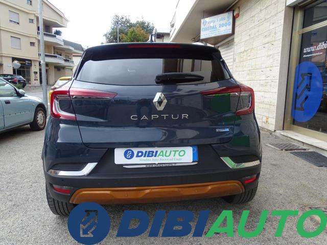 RENAULT Captur usata, con Autoradio