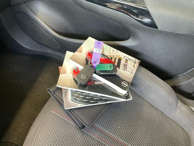 OPEL Corsa usata, con Touch screen
