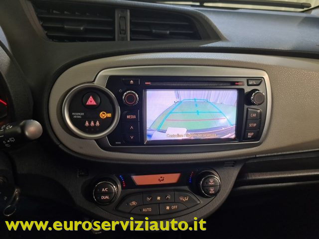 TOYOTA Yaris usata 16