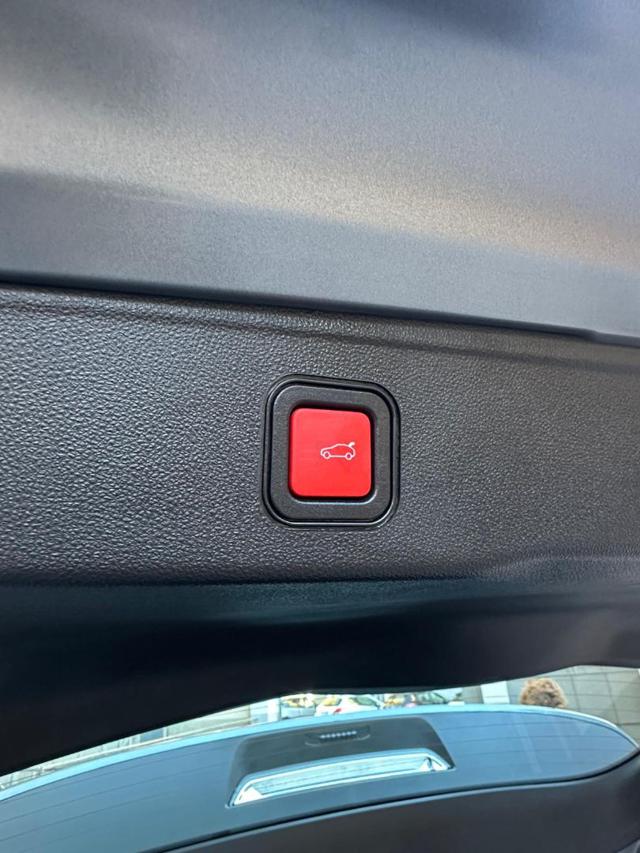 JEEP Avenger usata, con Volante in pelle