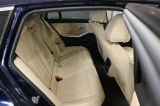 BMW 320 usata, con Fari LED