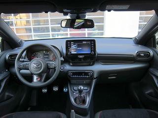 TOYOTA Yaris usata, con Airbag laterali