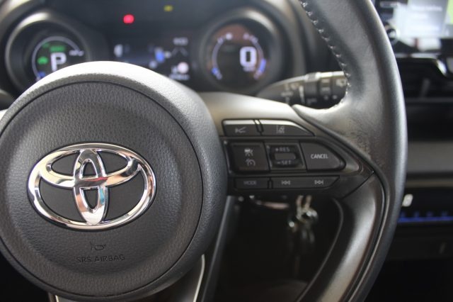 TOYOTA Yaris usata 21