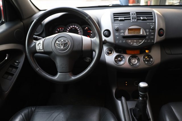 TOYOTA RAV 4 usata, con Portapacchi