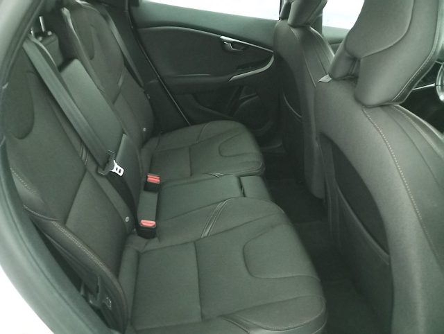 VOLVO V40 Cross Country usata, con Autoradio digitale