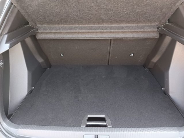 PEUGEOT 2008 usata, con Controllo automatico clima