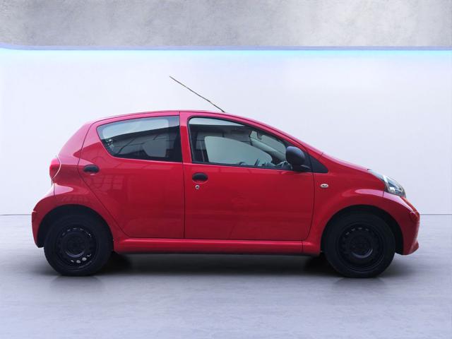 TOYOTA Aygo usata 18