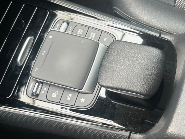 MERCEDES-BENZ GLA 180 usata, con USB