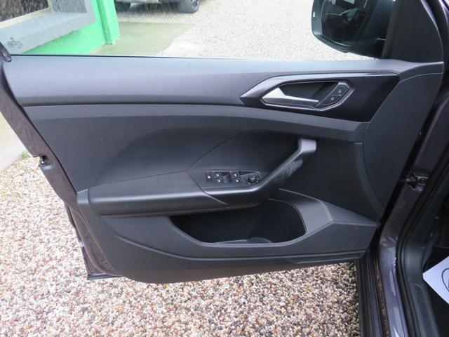 VOLKSWAGEN T-Cross usata 31