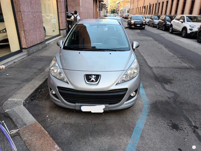 PEUGEOT 207 usata, con Airbag