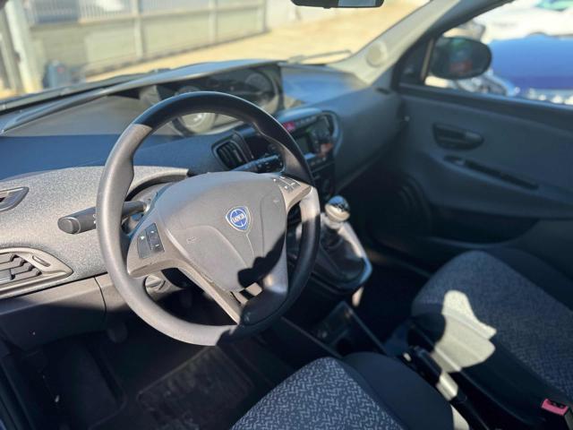 LANCIA Ypsilon usata, con Autoradio
