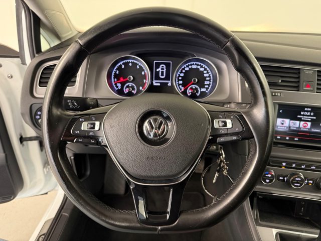 VOLKSWAGEN Golf usata, con Autoradio