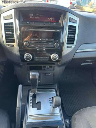 MITSUBISHI Pajero usata, con Sedile posteriore sdoppiato
