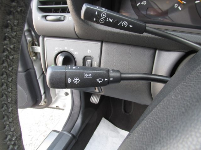 MERCEDES-BENZ CLK 200 usata 31