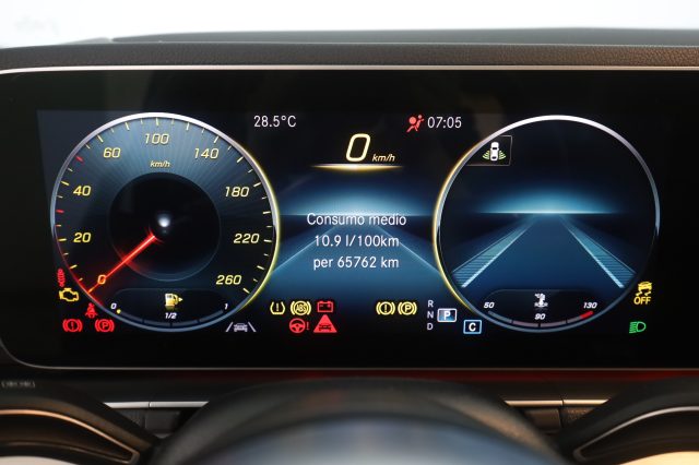 MERCEDES-BENZ CLA usata 12