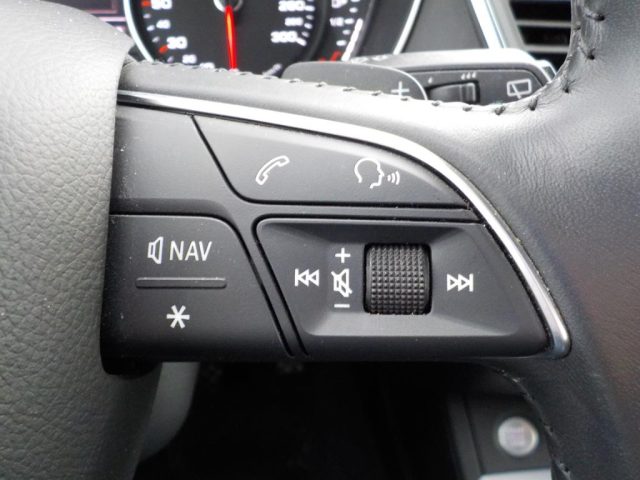 AUDI Q5 usata, con Volante multifunzione