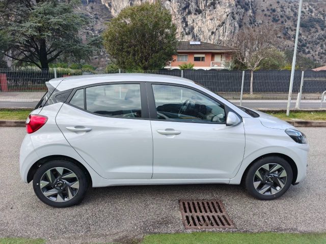 HYUNDAI i10 usata, con Autoradio