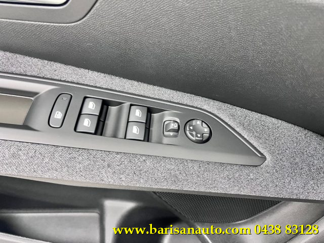 PEUGEOT 3008 usata, con USB