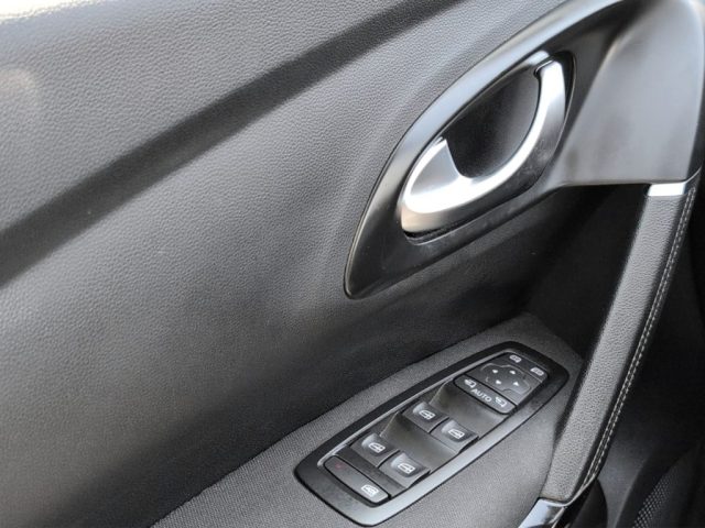 RENAULT Kadjar usata, con Autoradio digitale