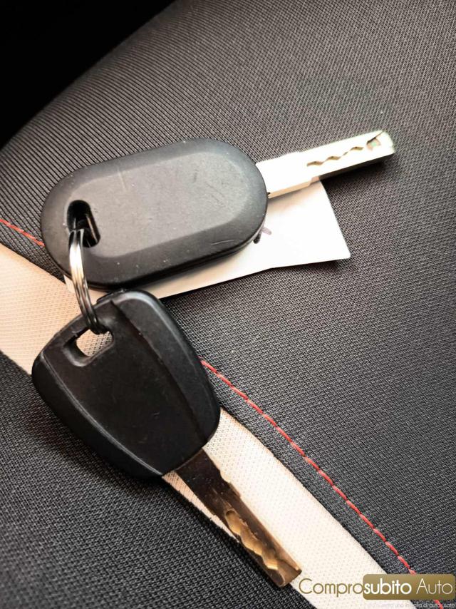 LANCIA Ypsilon usata 21