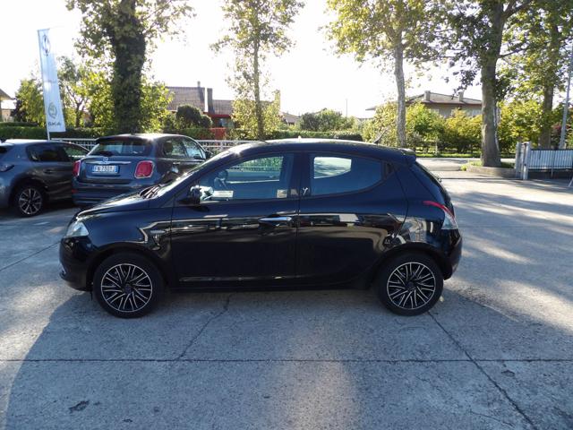 LANCIA Ypsilon usata, con Airbag
