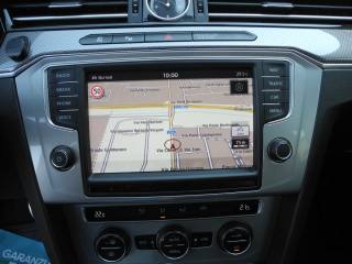 VOLKSWAGEN Passat Alltrack usata, con Touch screen