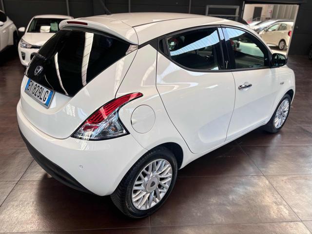 LANCIA Ypsilon usata, con Autoradio