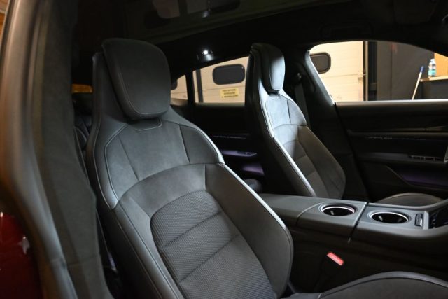 PORSCHE Taycan usata 124