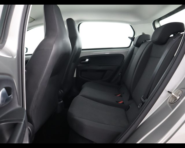 VOLKSWAGEN up! usata, con Sistema di navigazione